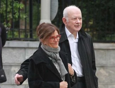 Έξαλλο το ελληνικό διαδίκτυο με το «πριγκιπικό» ζεύγος Ρ.Αντωνοπούλου και Δ.Παπαδημητρίου